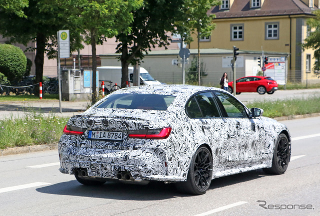 BMW M3セダン 新型プロトタイプ スクープ写真