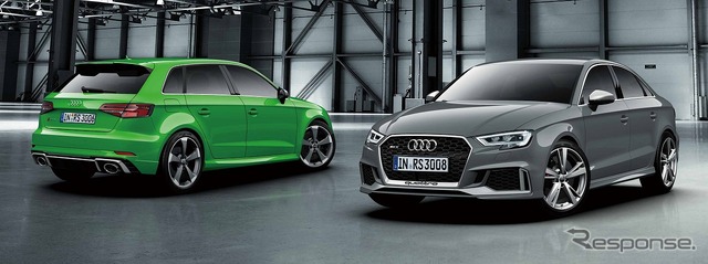 アウディ RS3スポーツバック(左)とRS3セダン