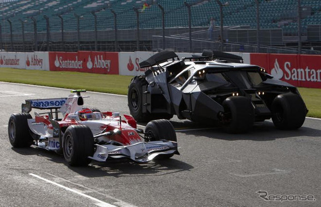 【トヨタF1】写真蔵…バットマンと合体