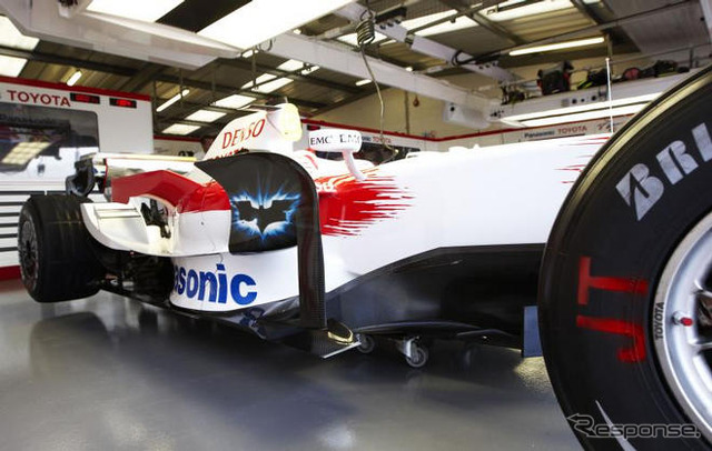 【トヨタF1】写真蔵…バットマンと合体