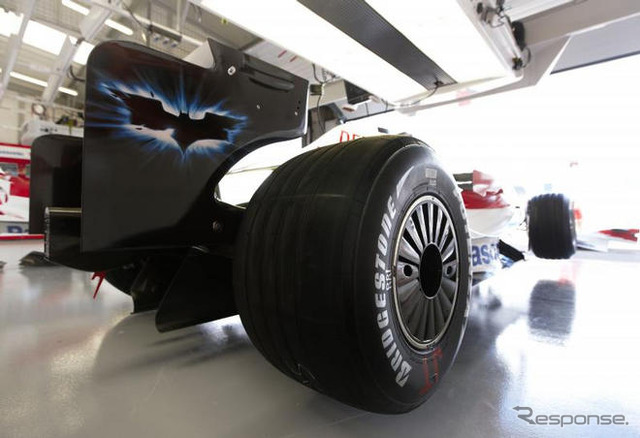 【トヨタF1】写真蔵…バットマンと合体