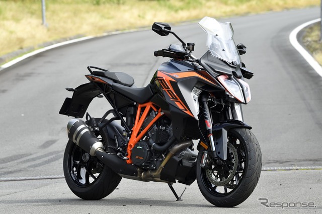 KTM 1290スーパーデュークGT