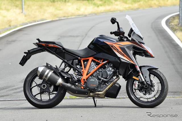 KTM 1290スーパーデュークGT