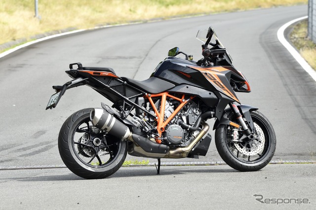 KTM 1290スーパーデュークGT