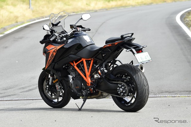 KTM 1290スーパーデュークGT