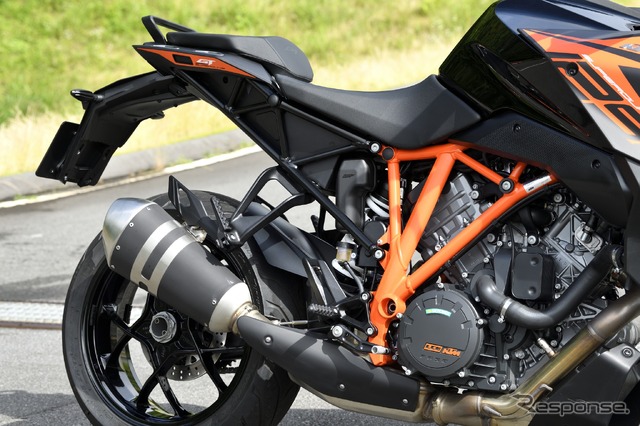 KTM 1290スーパーデュークGT