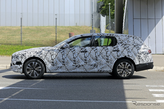 メルセデスベンツ Cクラス ステーションワゴン 次期型プロトタイプ(スクープ写真)