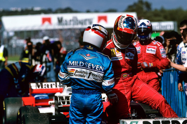 1996年F1ポルトガルGP(エストリル)。背中はアレジ、中央はシューマッハ。