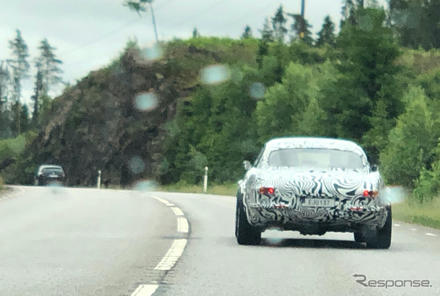 ボルボ P1800 EV(仮)開発車両のスクープ写真