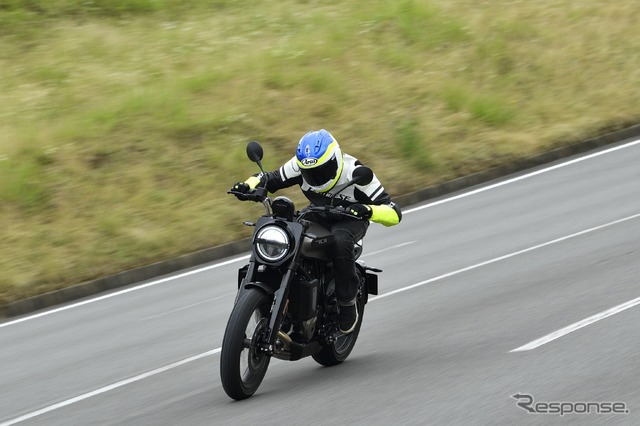 ハスクバーナ・モーターサイクルズ スヴァルトピレン701