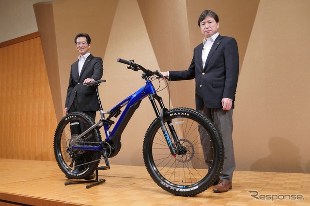 ヤマハ発動機 SPV事業部長 村田和弘氏(右)、SPV事業部 開発部長 西山統邦氏(左)