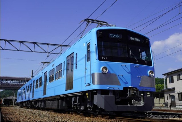 300形は301＋1301の2両編成1本が導入される。車体色は琵琶湖をイメージしたもの。