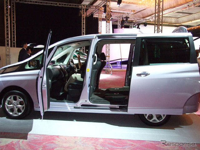 【マツダ ビアンテ 発表】プレマシー よりも広さを、MPV よりも取り回しのよさを