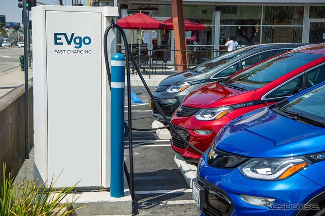 GMと協力関係にあるEVgoの急速充電ステーション