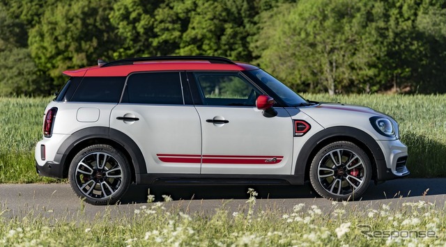 MINI ジョンクーパーワークス（JCW）カントリーマン（日本名：MINI ジョンクーパーワークス・クロスオーバーに相当）改良新型