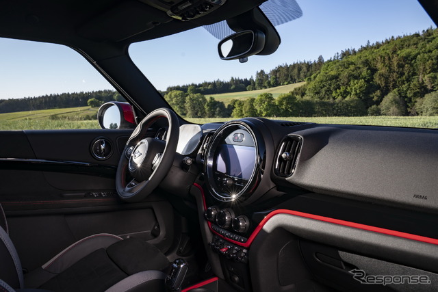 MINI ジョンクーパーワークス(JCW)カントリーマン(日本名:MINI ジョンクーパーワークス・クロスオーバーに相当)改良新型