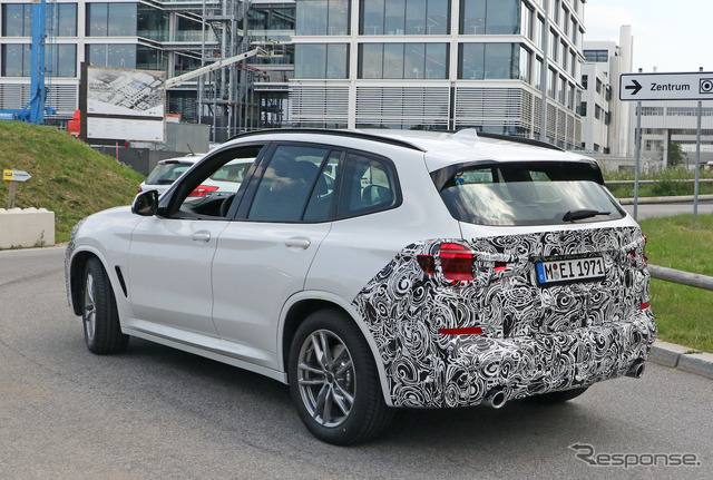 BMW X3 改良新型プロトタイプ(スクープ写真)