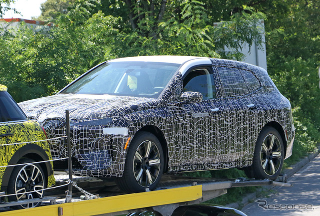 BMW iX5(仮)プロトタイプのスクープ写真