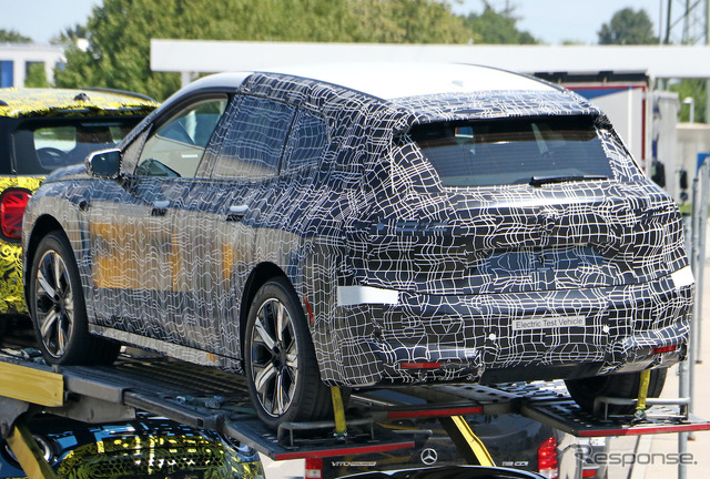 BMW iX5(仮)プロトタイプのスクープ写真