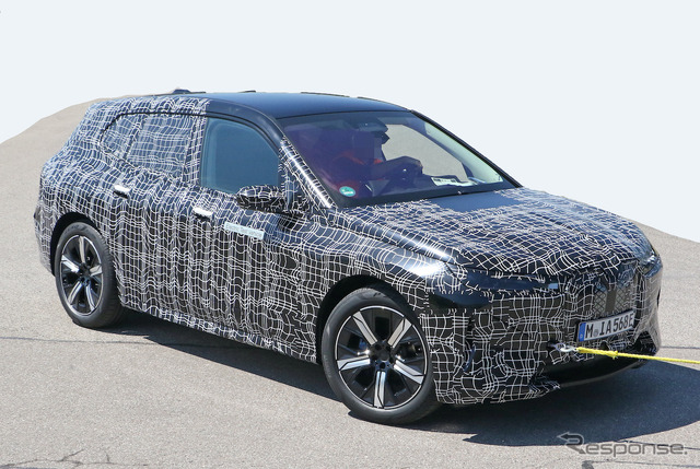BMW iX5(仮)プロトタイプのスクープ写真