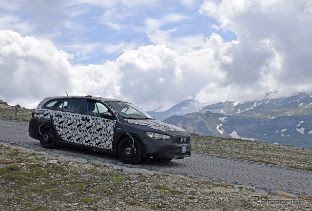 フィアット ティーポSW クロスオーバー 開発車両(スクープ写真)