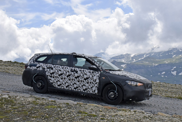 フィアット ティーポSW クロスオーバー 開発車両(スクープ写真)