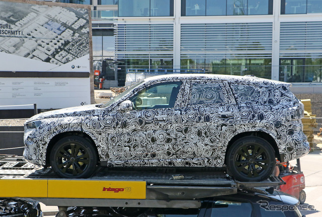 BMW X1 次期型プロトタイプ(スクープ写真)