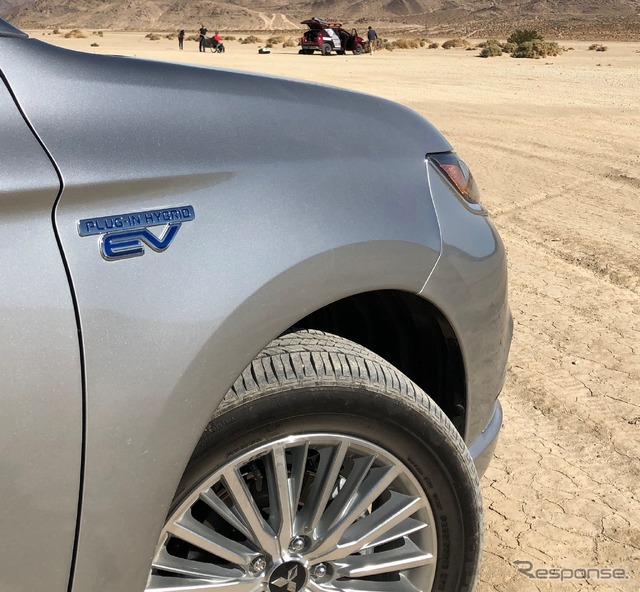 三菱 アウトランダー PHEV(米国仕様)