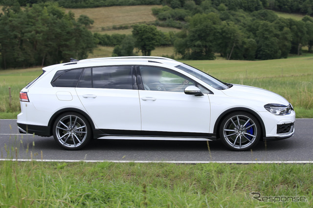 VW ゴルフR ヴァリアント 次期型プロトタイプ(スクープ写真)