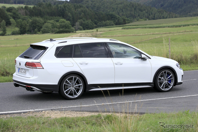 VW ゴルフR ヴァリアント 次期型プロトタイプ(スクープ写真)