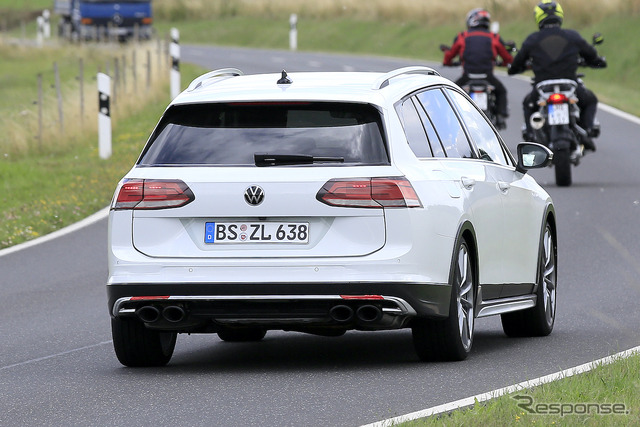 VW ゴルフR ヴァリアント 次期型プロトタイプ(スクープ写真)