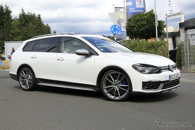VW ゴルフR ヴァリアント 次期型プロトタイプ(スクープ写真)