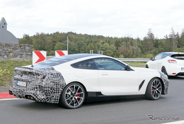 BMWの新型ミッドシップ・スーパーカー 開発車両(スクープ写真)