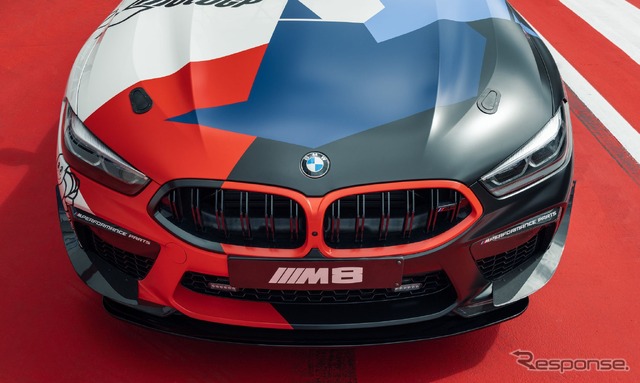 BMW M8 グランクーペ のMotoGPセーフティカー