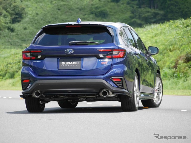スバル レヴォーグ 新型(プロトタイプ)