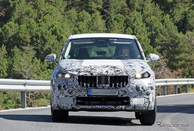 BMW X1 次期型プロトタイプ(スクープ写真)