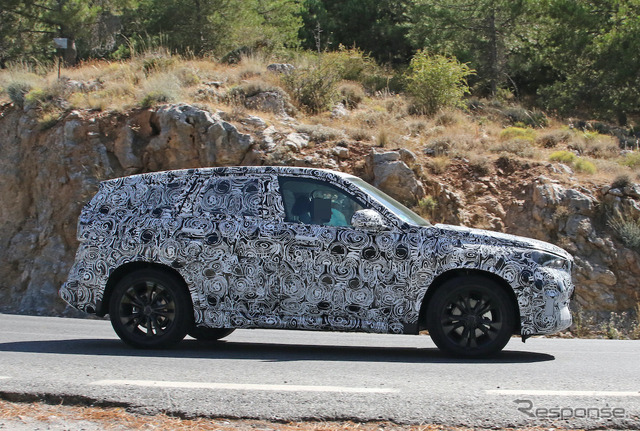 BMW X1 次期型プロトタイプ(スクープ写真)
