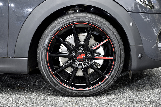 MID【RMP R25】推奨サイズ:18×7.5JInset50 5H-112/カラー:ブラック/リムレッドライン/タイヤサイズ:215/40R18