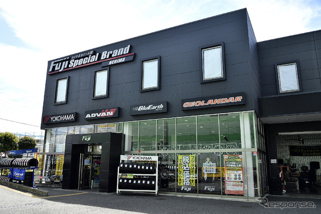《取材協力》タイヤ&ホイール館 フジ スペシャルブランド 練馬店/ミニのホイール装着を実施した店舗は東京都練馬区高松3-2-4にある「タイヤ&ホイール館 フジ スペシャルブランド 練馬店」だ。東京都内という地域柄もあり輸入車の来店も多く、スタッフの知識&経験も豊富なのが特徴。もちろん国産ミニバンや商用バンなどを含めて幅広い車種を扱うことは言うまでもない。ミニに合わせた好みの1本を見つけるには絶好のショップと言えるだろう。