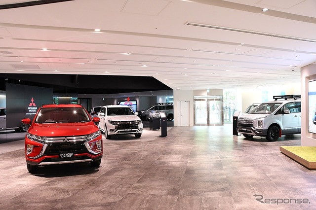 三菱自動車 本社ショールーム