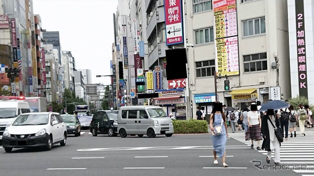 あらゆる個人情報に網羅的にモザイクをかけた様子