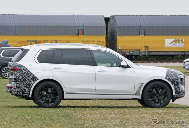 BMW X7 改良新型プロトタイプ(スクープ写真)