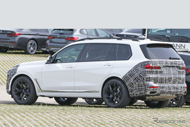 BMW X7 改良新型プロトタイプ(スクープ写真)