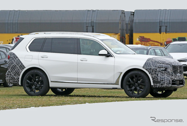 BMW X7 改良新型プロトタイプ(スクープ写真)