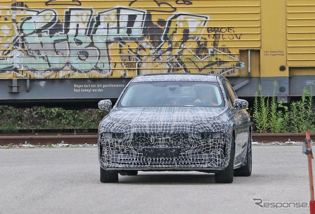 BMW i7 市販型プロトタイプ(スクープ写真)