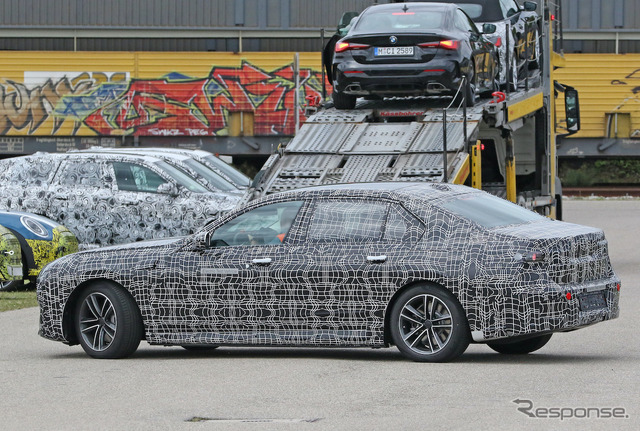 BMW i7 市販型プロトタイプ(スクープ写真)