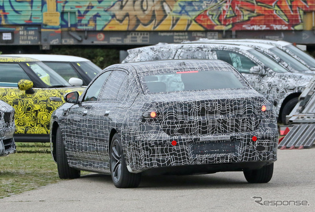 BMW i7 市販型プロトタイプ(スクープ写真)