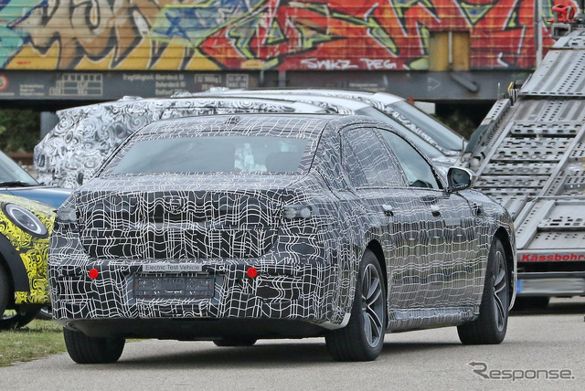 BMW i7 市販型プロトタイプ(スクープ写真)