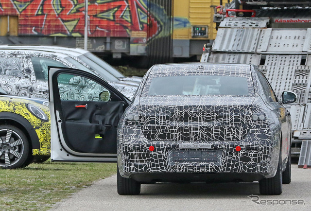 BMW i7 市販型プロトタイプ(スクープ写真)