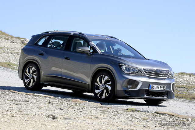 VW ID.6 市販型プロトタイプ(スクープ写真)